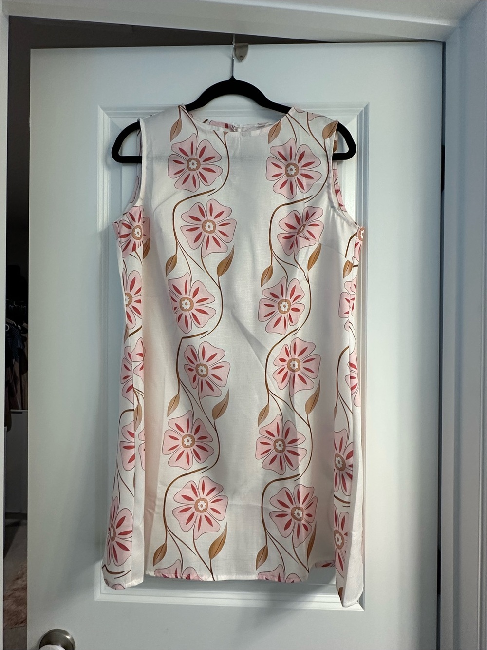 Sleeveless Pink Floral Shift Dress